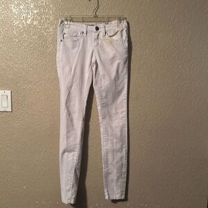 Love my booty size 0 white pantss some minor stain can come off